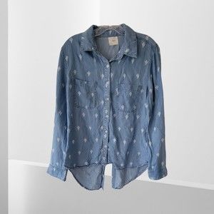 Harper Shirt‎ Womens Small Blue Chambray Shirt Cactus Print